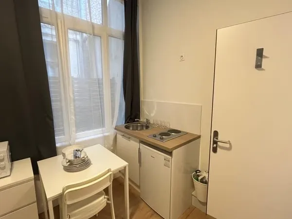 Studio 2 pièces 13 m²