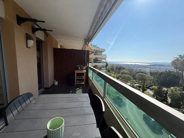 Appartement Nice Corniche Fleurie 3 pièces 66 m2 terrasse vue mer, garage