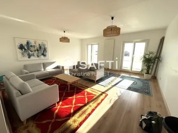 Appartement T4 Lumineux dernier étage avec Terrasse