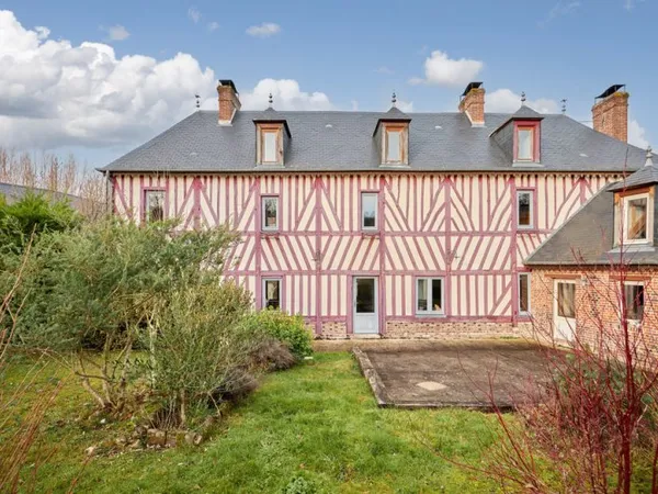 MAISON DE CARACTERE NORMANDE 9 pièces 215 m2