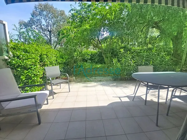 Appartement 2 pièce 38m² + RDJ 70m² et parking
