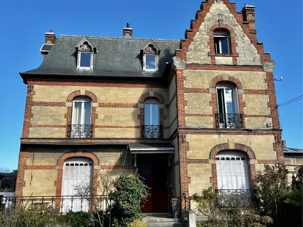 Loue chambre meublée dans appartement