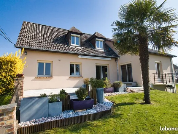 Maison familiale 140 m² - 4 chambres - Sous-sol complet - Doudeville