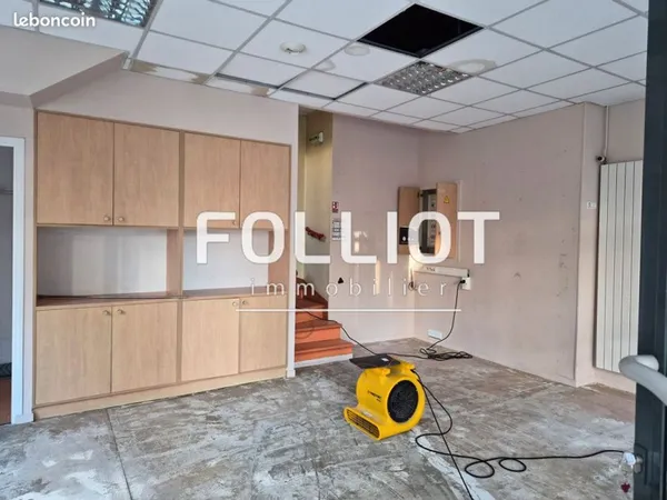 Local commercial 115 m² VIRE NORMANDIE