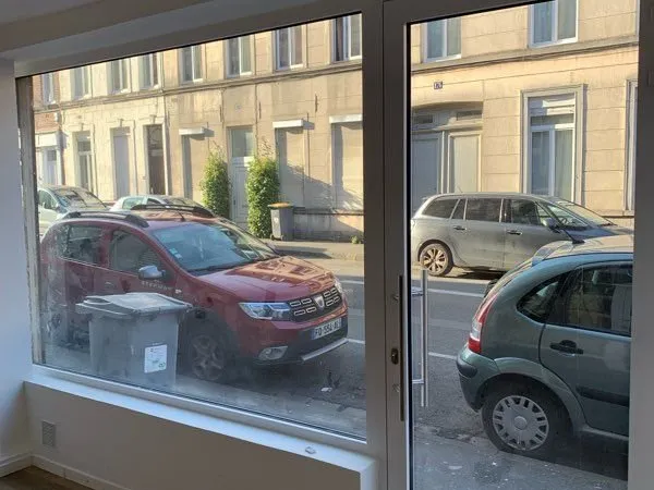 Superbe Local Commercial 40 m2 , Neuf
