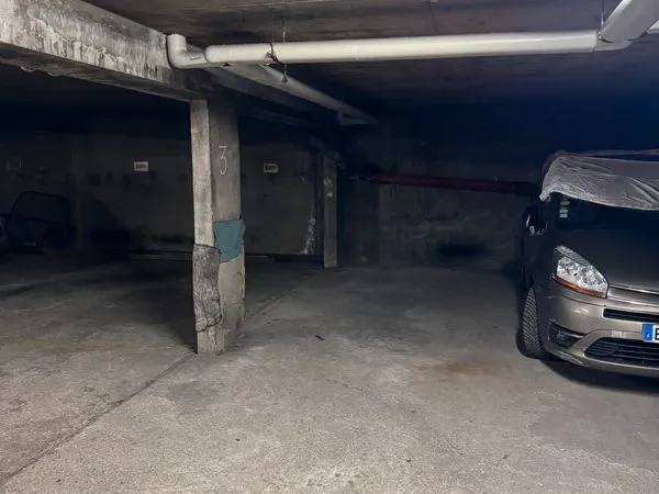 Parking sécurisé - Sèvres Lecourbe / UNESCO - accès facile
