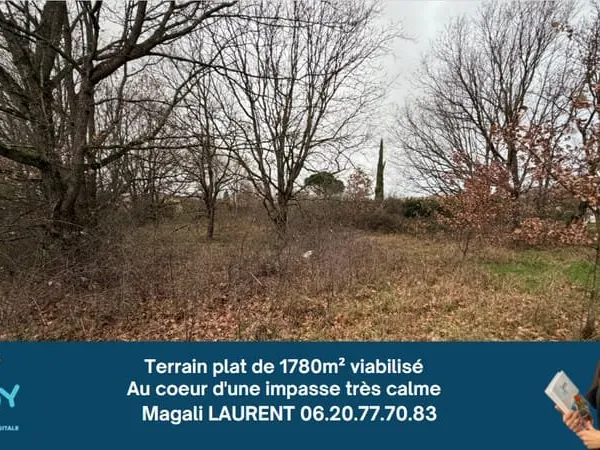 Terrain plat viabilisé de 1780m2 à bâtir