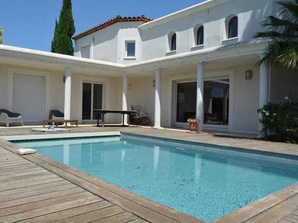 SUPERBE VILLA CONCEPT ORIGINAL 149 M² HAB SUR 660 M² DE TERRAIN