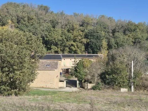 Maison 8 pièces 350 m²