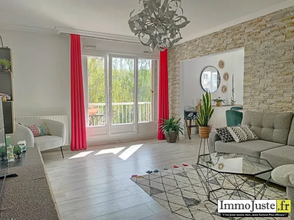 Grand T5 Lumineux de 96 m² avec ascenseur, 3/4 chambres, DPE D