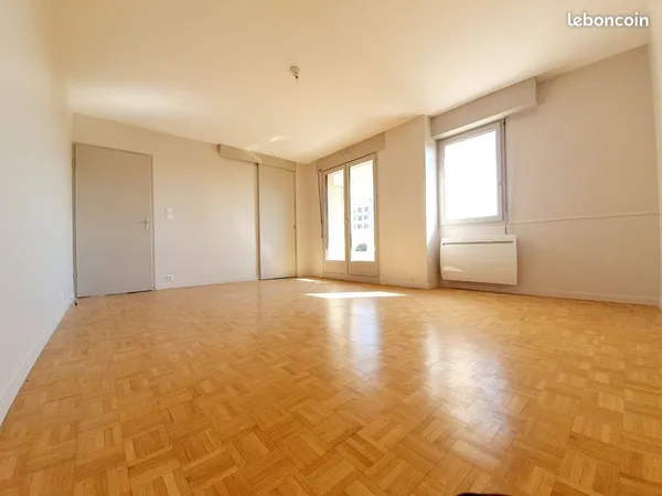 T1 de 29 m² - cuisine aménagée et balcon