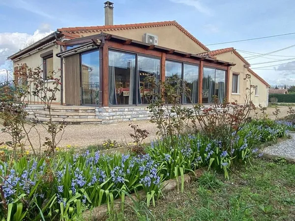 Maison de plain-pied 5 pièces 141 m²