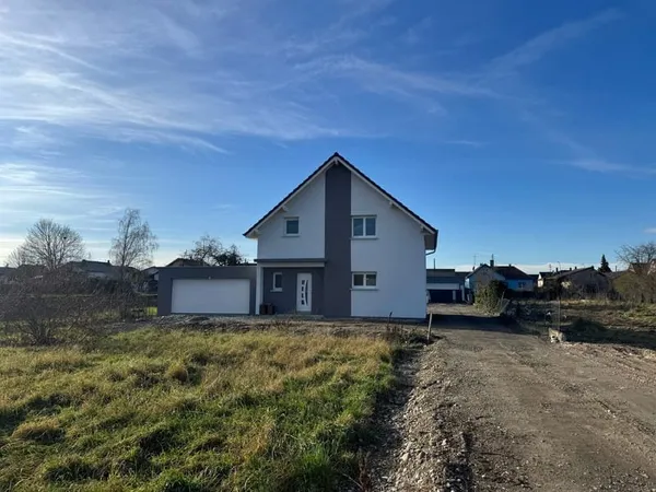 PROCHE OTTMARSHEIM ET FRONTIERE ALLEMANDE, MAISON NEUVE!