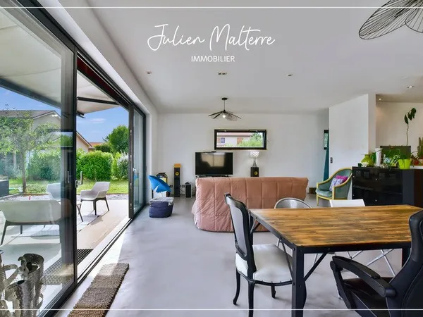 St-Just-St-Rambert, maison d'architecte 147 m², 4 chambres, garage double sur terrain de 985 m²
