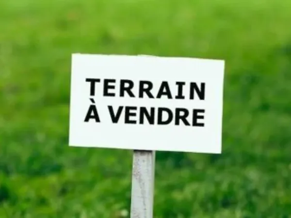 34120 Lézignan-La-Cèbe terrain de 438 m2 constructible viabilisé