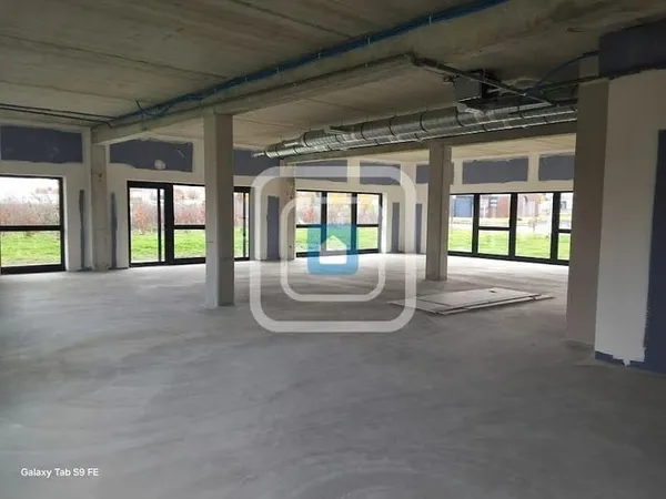 Bureaux 187 m²