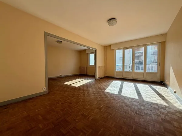À VENDRE Superbe appartement 105 m2 Emplacement recherch