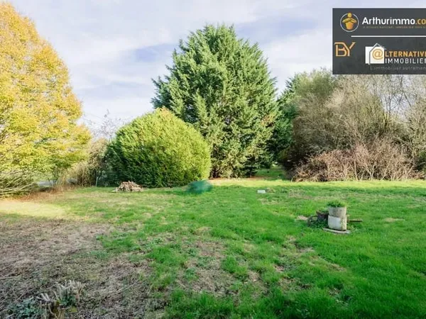 Grand terrain constructible libre de constructeur