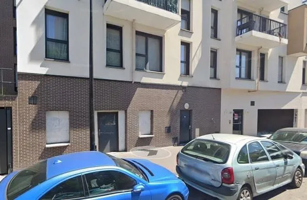 Local commercial 400 m²