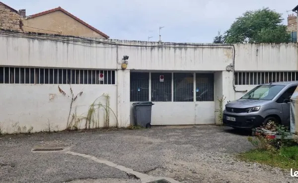 Dépot/Atelier/Garage 360m²