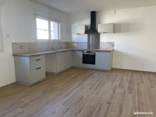 Loue appartement duplex F4 110 m2