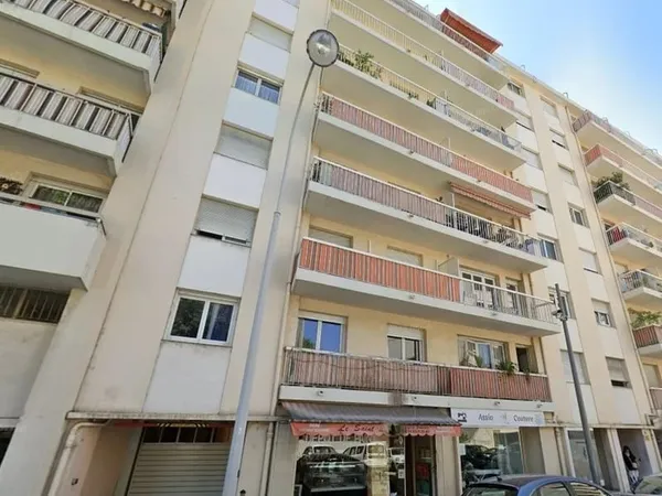 PARKING EXTERIEUR - 15 RUE ACCHIARDI DE ST LEGER
