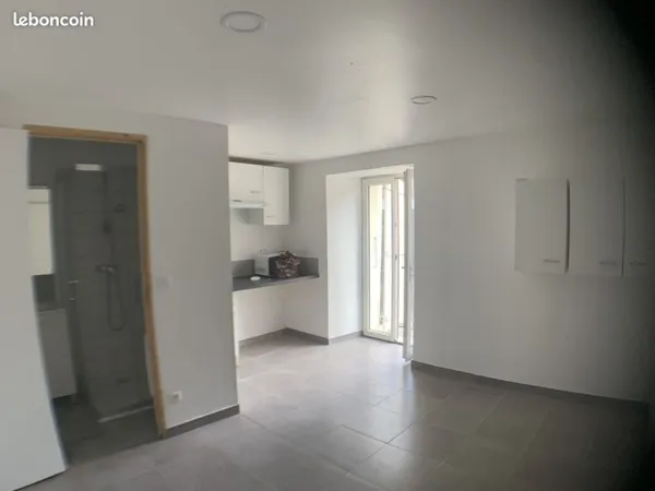Studio 1 pièce 17 m²