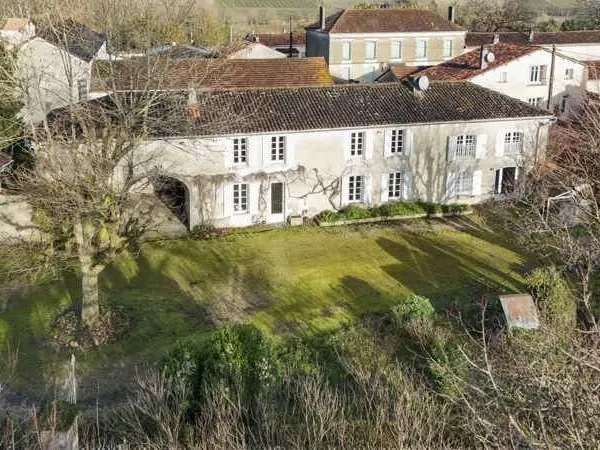 Maison 8 pièces 360 m²