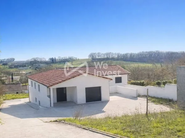 Maison 8 pièces 254 m²