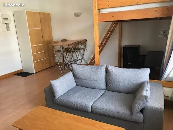 Studio meublé au pied de La Catho quartier Vauban