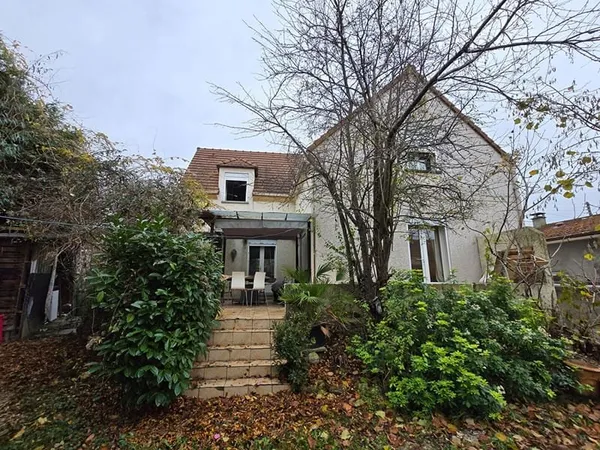 MAISON 6 PIÈCES A VENDRE - SAINTE GENEVIEVE DES BOIS