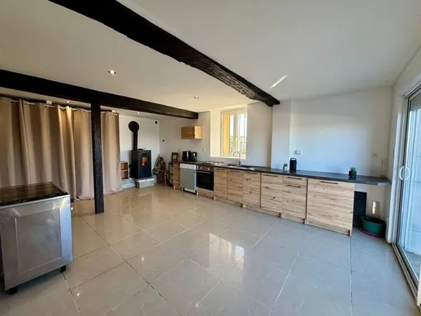 Longère rénovée de 230 m² sur 3,5 hectares, sans vis à vis, 5 chambres