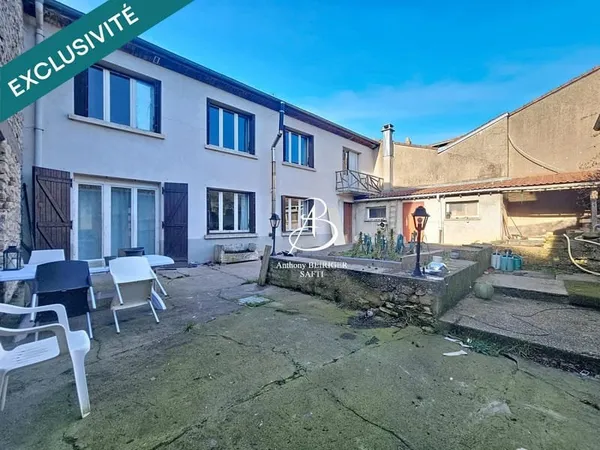 Belle maison lumineuse sur 4900 m2 de terrain