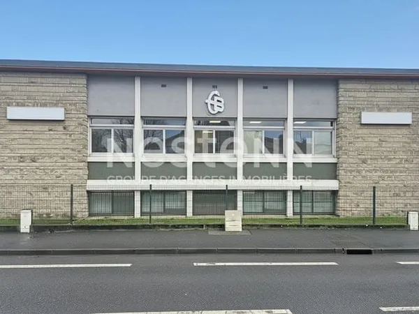 Immeuble commercial 283 m²