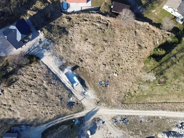 Terrain 1 370 m²