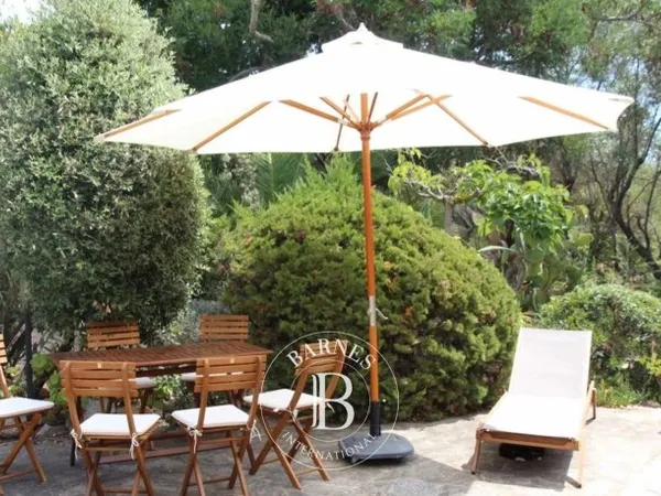 Porto-Vecchio, Domaine de Cala Rossa, villa 5 chambres, vue mer et plage à pied