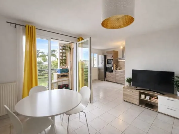 Appartement T2 avec balcon et box fermé