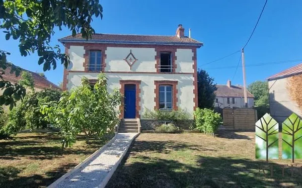 Charmante maison en pierres, grange et dépendances