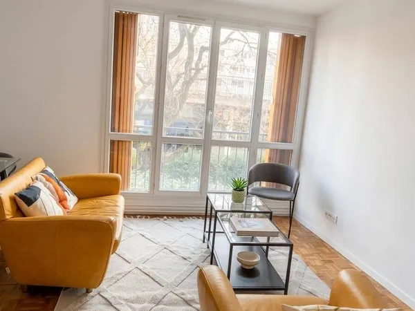 Appartement 9 pièces 10 m²