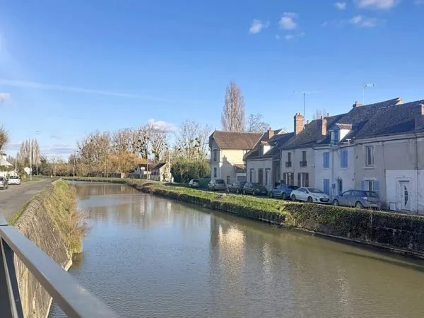 Appartement proche du canal de CEPOY