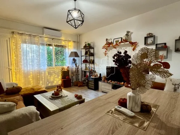 Appartement P3 avec terrasse - Quartier Amoureux, Nîmes
