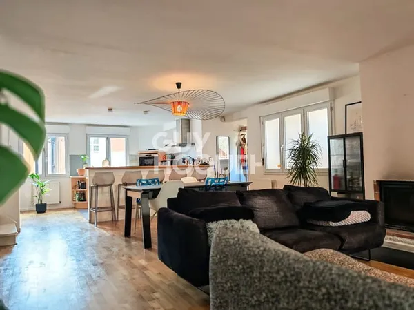 PERPIGNAN Quartier de la gare, à vendre maison familiale 7 pièces avec terrasse, cour et parking