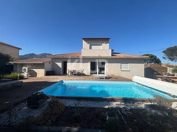 Maison 7 pièces 150 m²