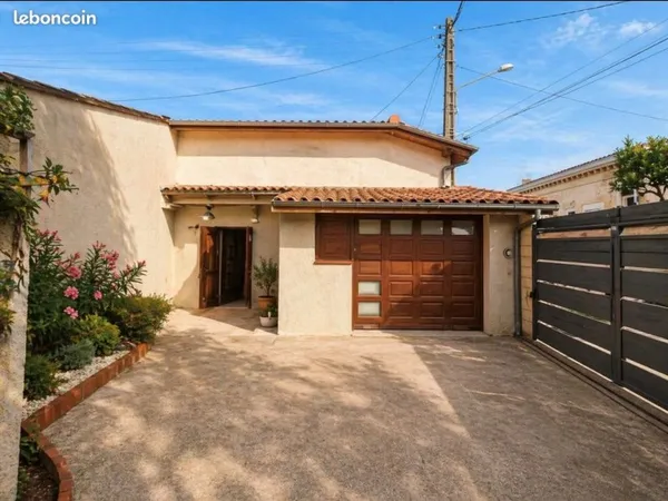 Garage Bati de 70m2 avec jardin de 160m2 en R+1