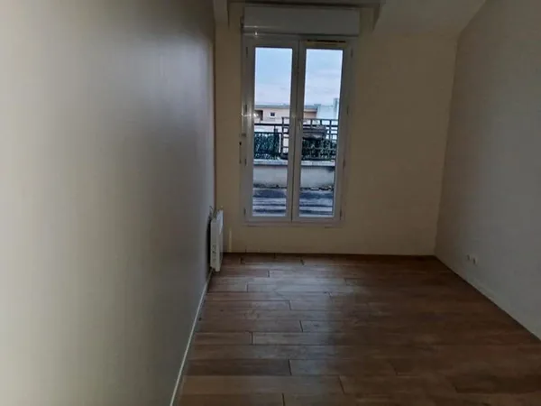 Duplex 124 m², 5 pièces, cuisine équipée, lumineux avec terrasses et parkings - Villeneuve-la-Garenn
