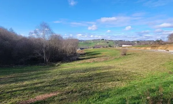 Terrain à bâtir viabilisé et proche de toutes commodités