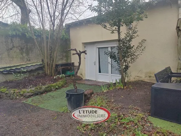 Nantes Jonelière, maison divisée en 5 appartements