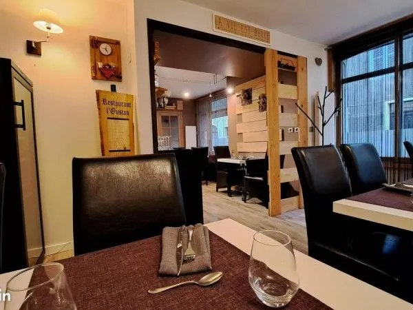 Fonds de commerce, restaurant 557 m² MOIRANS-EN-MONTAGNE