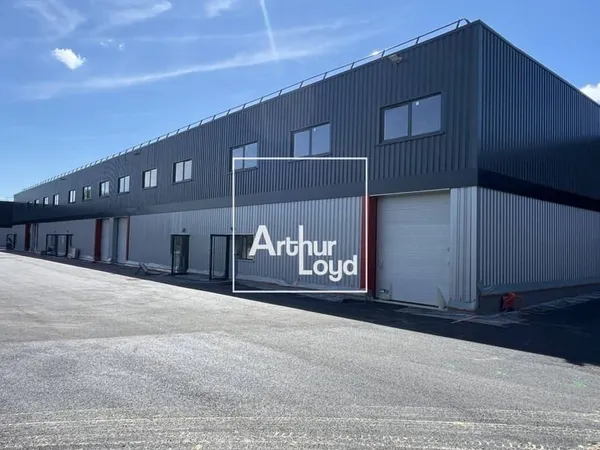 Entrepôt 928 m²