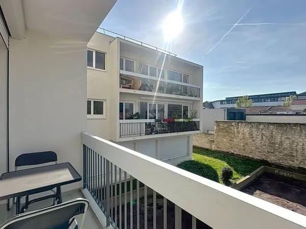 Studio 1 pièce 13 m²